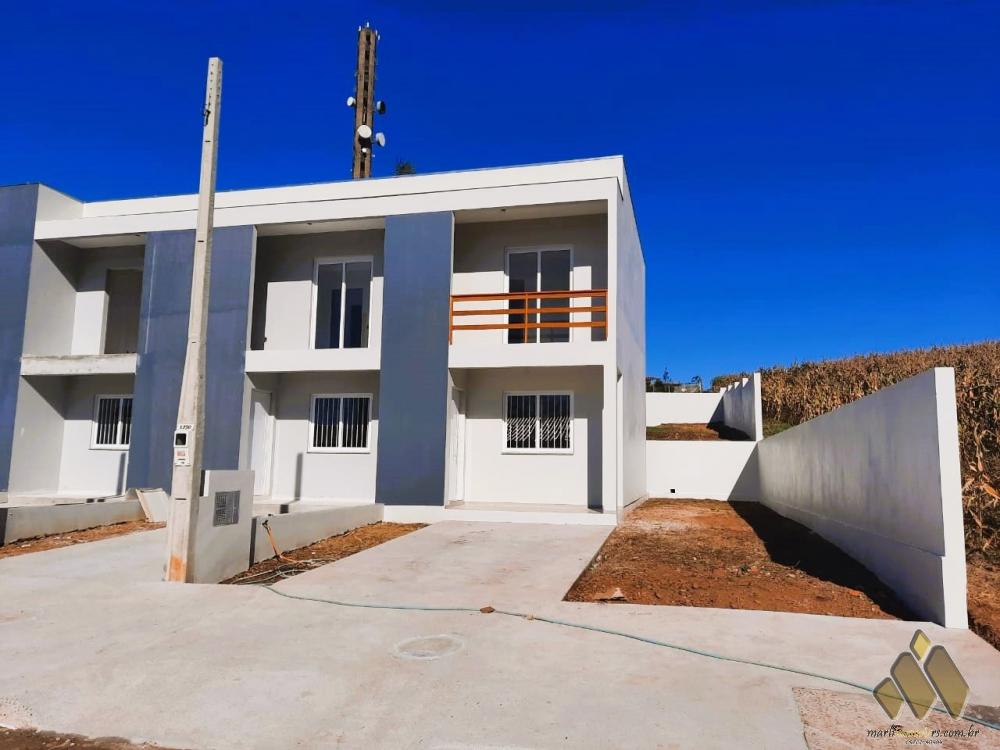 Duplex de esquina com amplo pátio