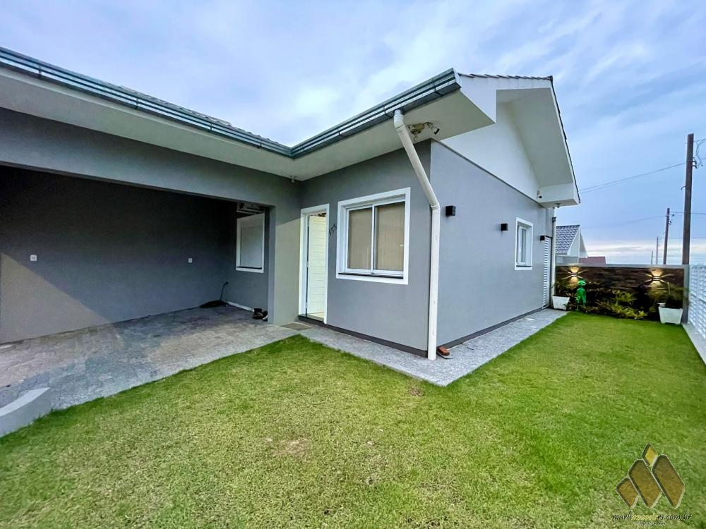 Linda geminada de esquina na João Alves