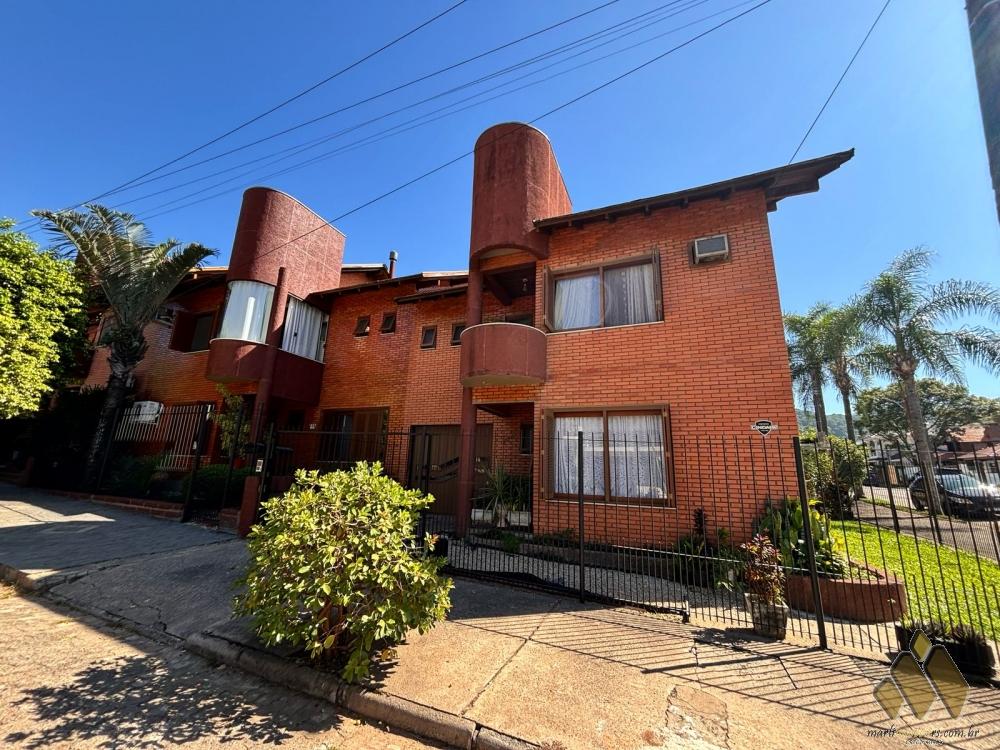 Excelente duplex de esquina no bairro Santo Inácio